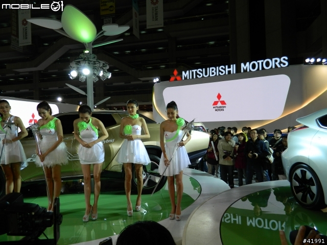 2014 Mitsubishi車展記者會....與伊林名模第一次的親密接觸