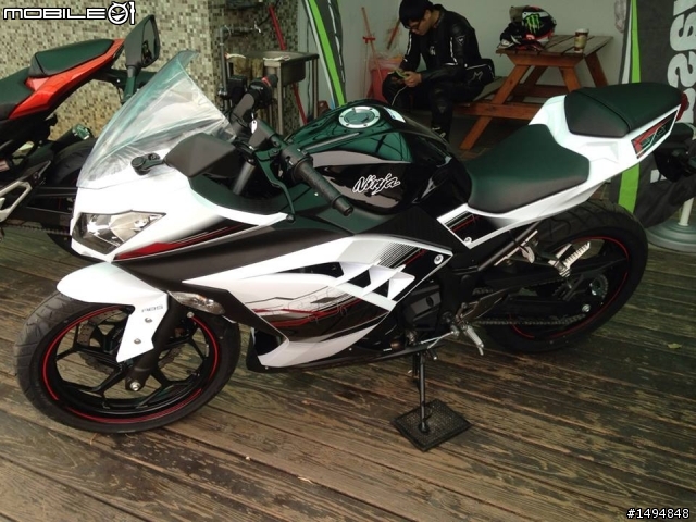 Kawasaki 小忍300 & Z800.來啦.小忍「345」.Z800「488」