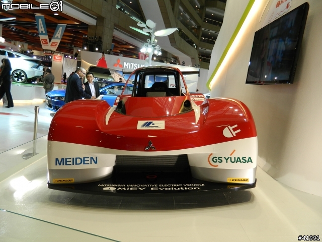 2014 Mitsubishi車展記者會....與伊林名模第一次的親密接觸