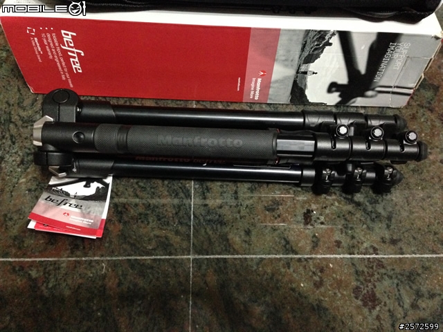 [開箱]Manfrotto befree腳架 & National Geographic 國家地理包 & 保溫杯 聖誕套組敗入