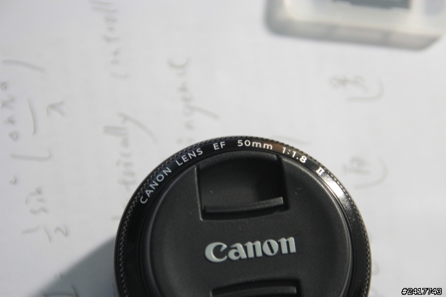 第一次弱弱的極簡開箱 Canon 50 1.8