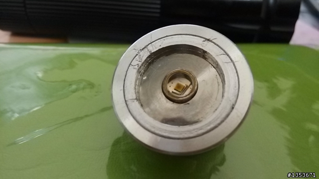 手電筒這部份有辦法買材料來自己更換或是取代的嗎？