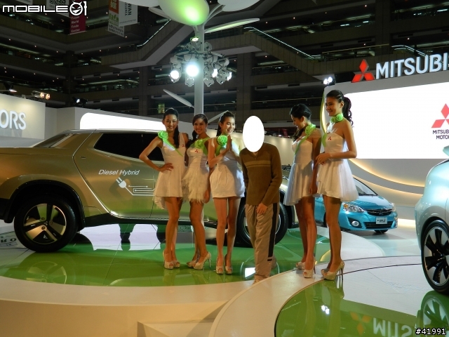 2014 Mitsubishi車展記者會....與伊林名模第一次的親密接觸