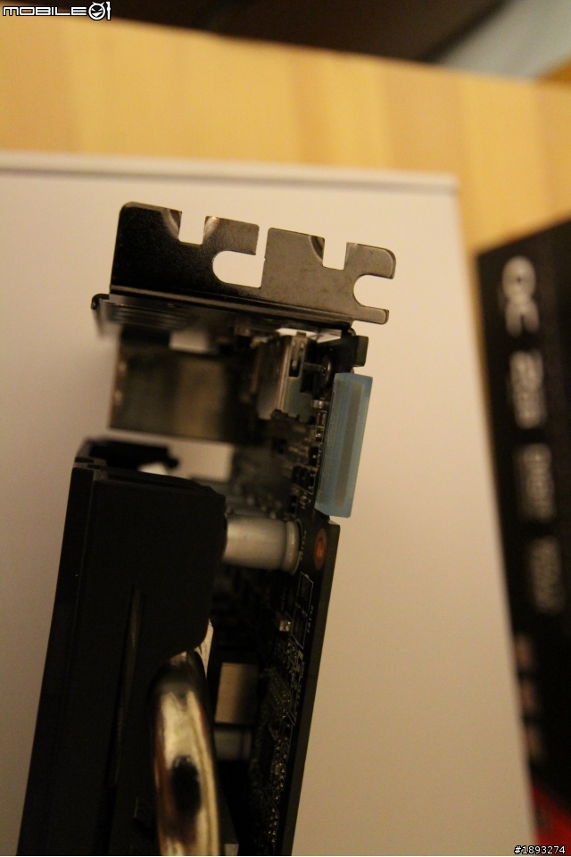 [開箱] AMD HD7790 轉生優化 ASUS- R7260X-DC2OC-2GD5 再登場