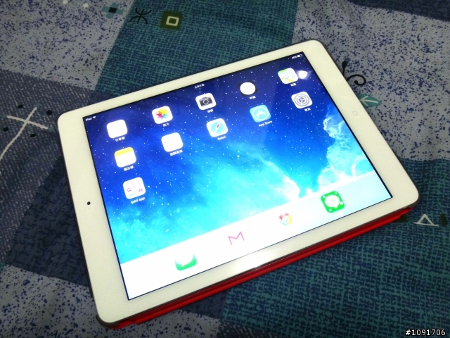 開箱 iPad AIR 透明背殼+smart-cover紅