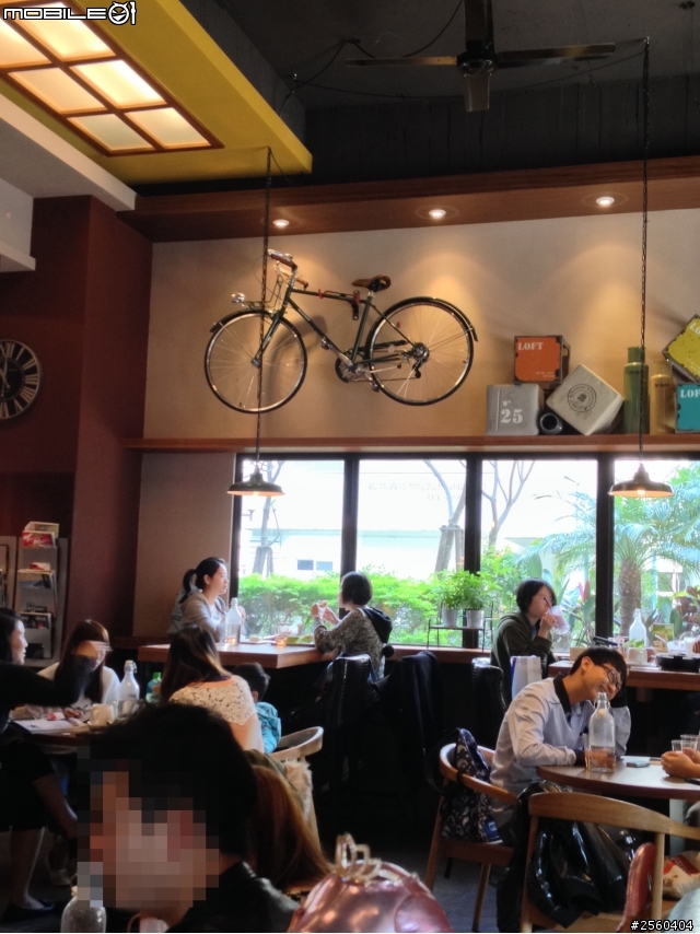 [食記] 中壢SOGO附近的丹馬克咖啡 Damark cafe 悠閒好去處