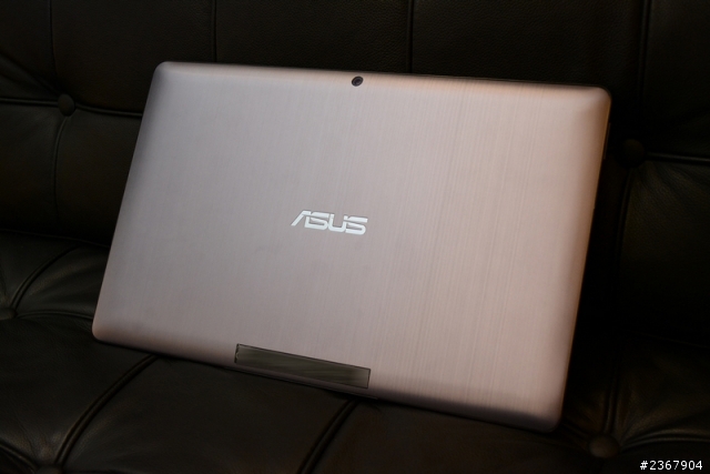 ASUS T300首開~爽度相當高的變形筆電