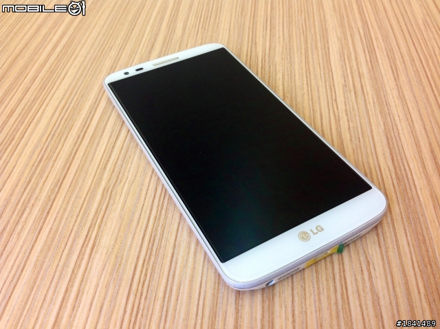 [簡易開箱] 高C/P值手機LG G2