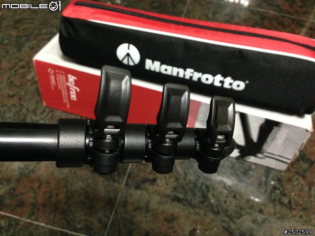 [開箱]Manfrotto befree腳架 & National Geographic 國家地理包 & 保溫杯 聖誕套組敗入