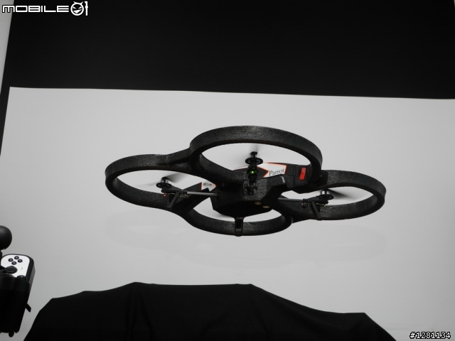 新入手AR.DRONE2.0 陽光下