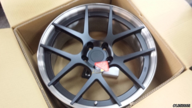車沒到鞋先到了。。f11專屬跑鞋