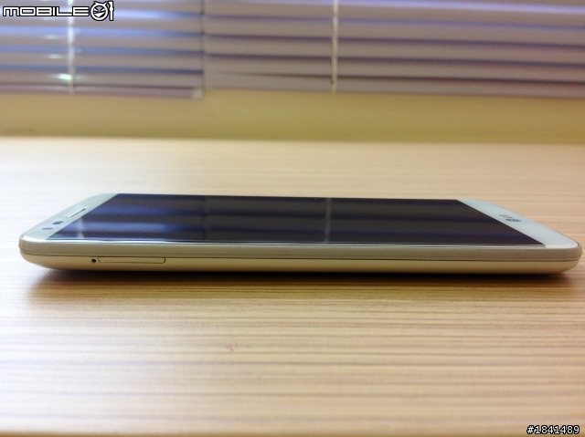 [簡易開箱] 高C/P值手機LG G2