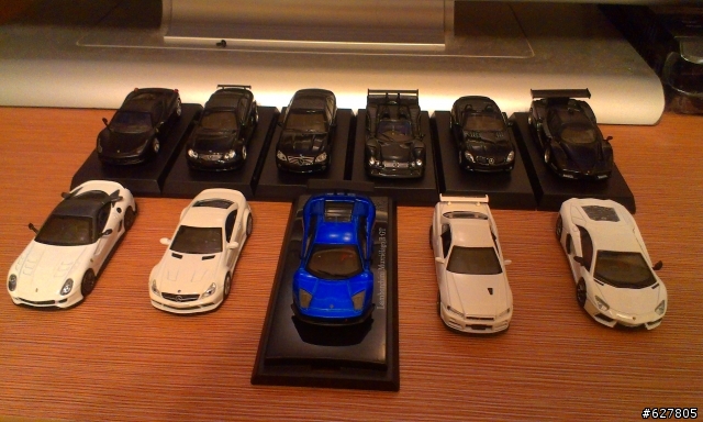 【不專業開箱】KYOSHO 1:64 SKYLINE R-34 [12P]
