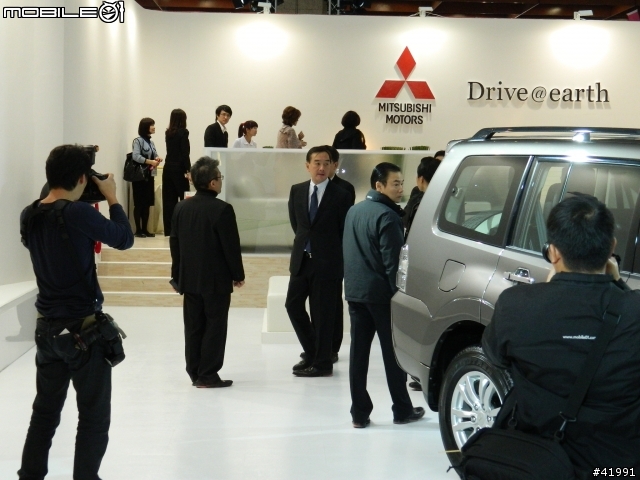 2014 Mitsubishi車展記者會....與伊林名模第一次的親密接觸
