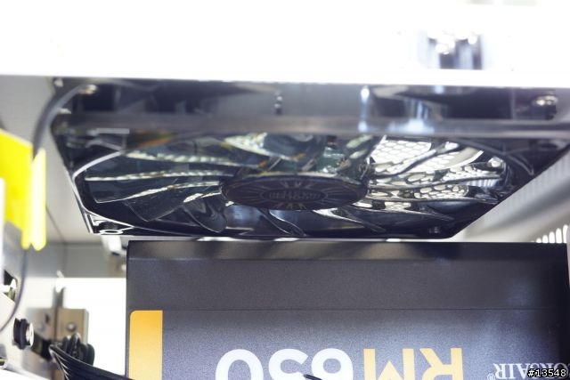 <開箱>聯力PC-V353 with HD7850 組 CROSSFIRE 三螢幕實記