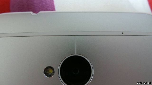我的one  MAX 機身的細縫.....