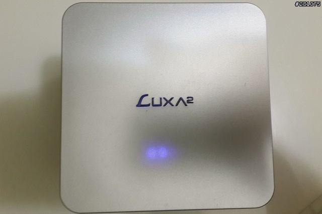 宇宙魔方-超大行動電源LUXA2 P-MEGA(新增18支手機充電惡搞圖)