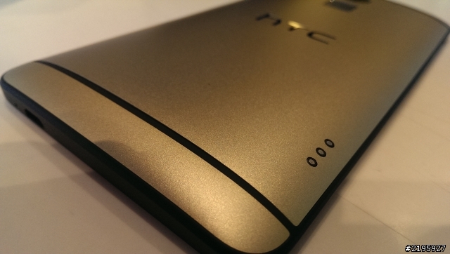 金色萬妹開箱(圖多)+金色新一美照