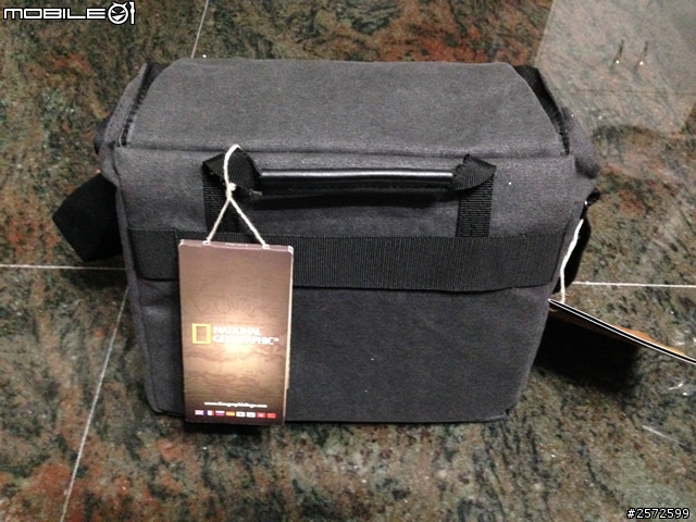 [開箱]Manfrotto befree腳架 & National Geographic 國家地理包 & 保溫杯 聖誕套組敗入