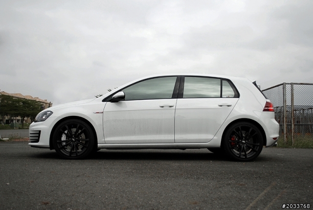 開箱~Gti 7 入手~~12/24更新圖煞車換裝了~~