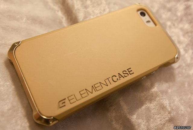 開箱文Element Case Ronin Au 璀璨金色版 iPhone 5S金色