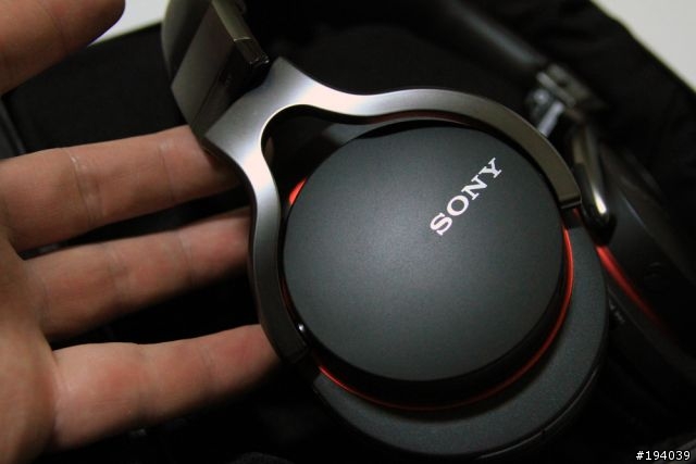 [開箱] SONY MDR-1RBTMK2  藍牙耳機