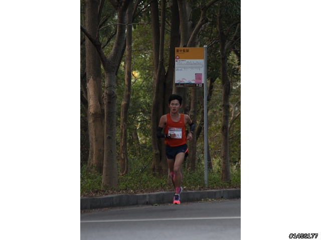 [相片]102/12/28台中彩虹眷村路跑拍照--培德路中段