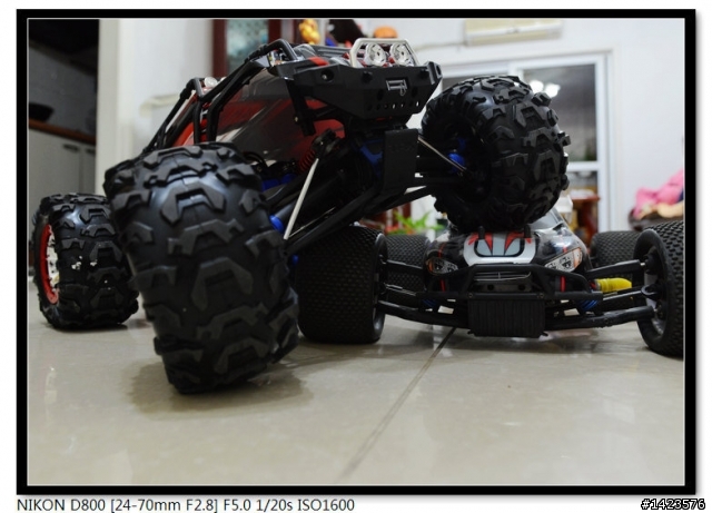 Traxxas Summit提車作業，經典大腳車！！！！與大家分享