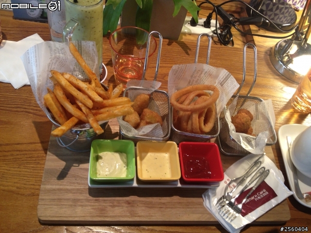 [食記] 中壢SOGO附近的丹馬克咖啡 Damark cafe 悠閒好去處