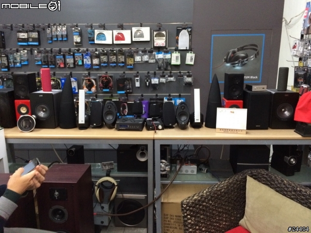 [分享] Logitech UE Boom簡易開箱、雙倍音效使用方法，也歡迎一起討論藍芽喇叭！