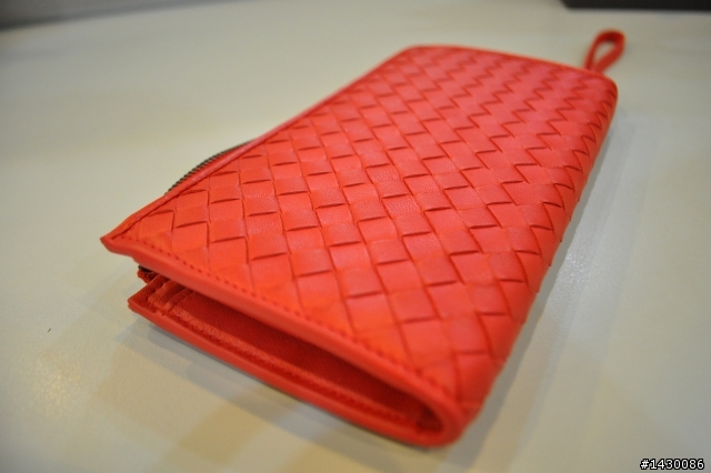 [開箱]人生中第一個長夾 也是第一個BOTTEGA VENETA