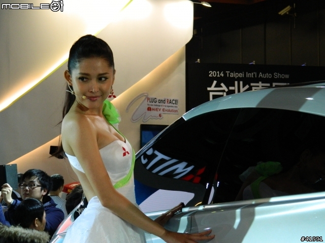 2014 Mitsubishi車展記者會....與伊林名模第一次的親密接觸