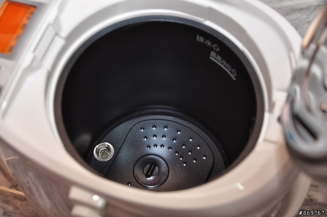 [開箱] 國際牌真空斷熱熱水瓶 (Panasonic NC-SU303P)