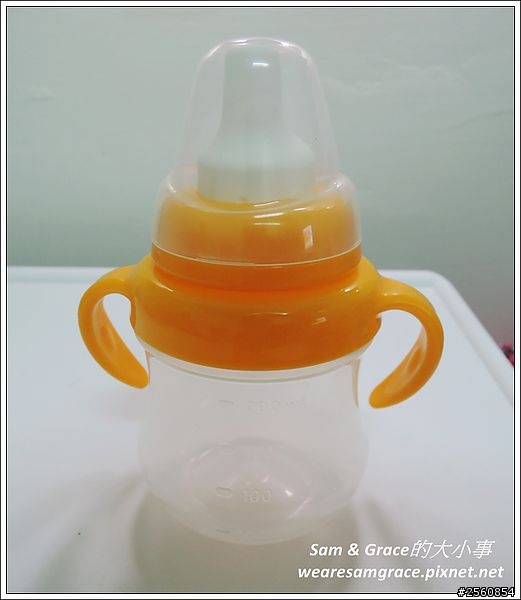 [分享]貝親莫哭杯&大眼蛙水杯~訓練喝水的好幫手
