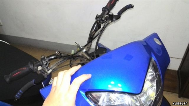 我的豪邁奔馳E1也成功的改上GP大燈囉~手殘全紀錄XD