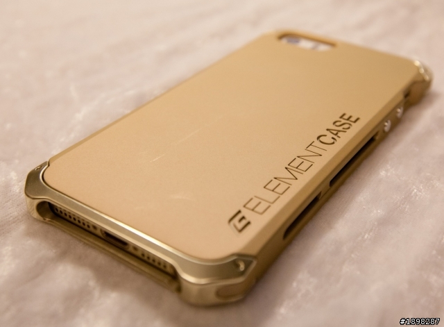 開箱文Element Case Ronin Au 璀璨金色版 iPhone 5S金色