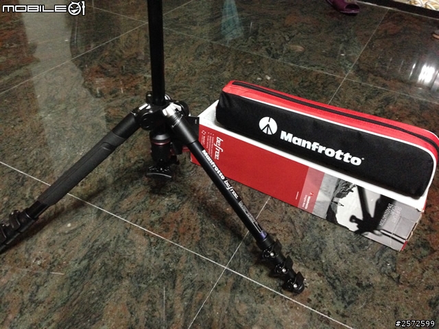 [開箱]Manfrotto befree腳架 & National Geographic 國家地理包 & 保溫杯 聖誕套組敗入