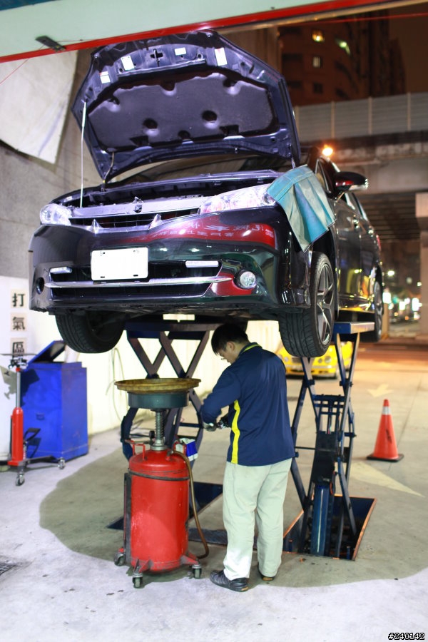 【試用心得】TOTAL QUARTZ 9000 SN 5W40 機油試用 - New Wish