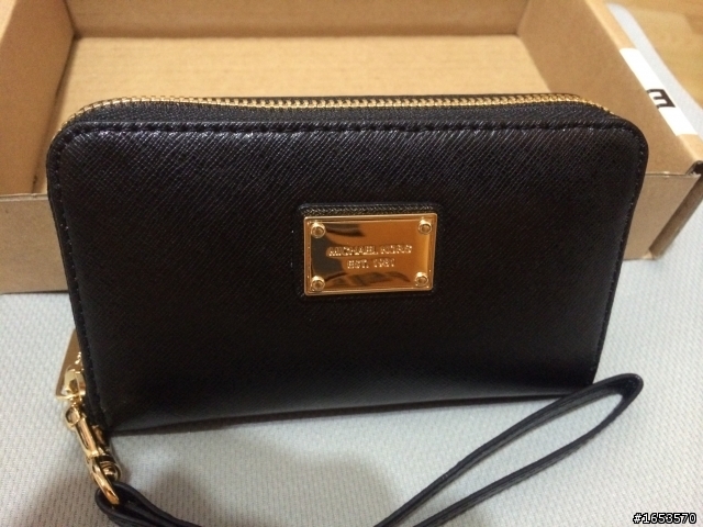 分享在APPLE官網購買的Michael Kors Essential Zip Wallet 手機包