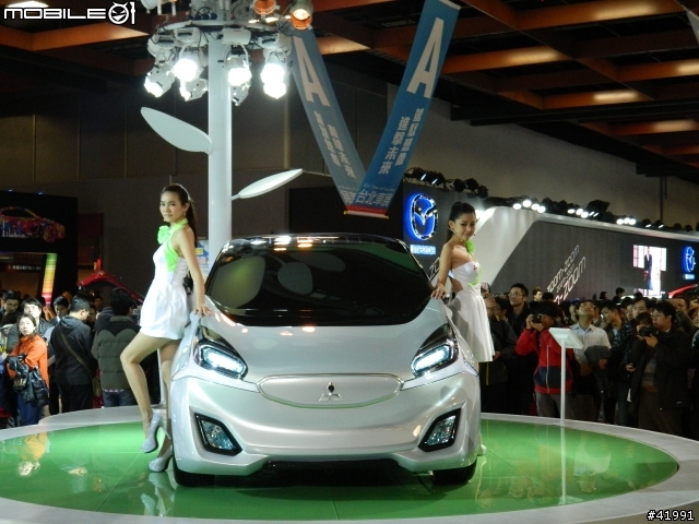 2014 Mitsubishi車展記者會....與伊林名模第一次的親密接觸