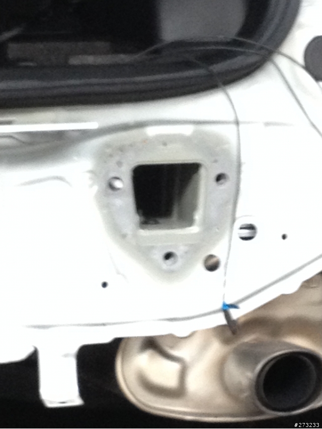 [開箱]SUBARU四代森林人專屬WESTFALIA拖車球+攜車架