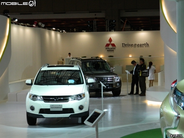 2014 Mitsubishi車展記者會....與伊林名模第一次的親密接觸
