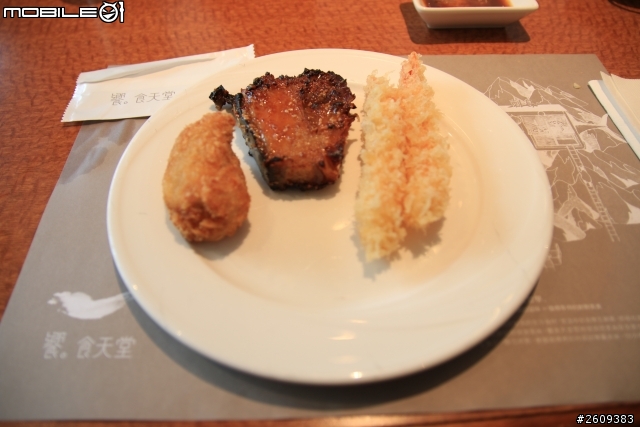 {分享}Canon 70D 響食天堂餐廳 (12/18新增 6樓新增大江購物中心拍攝)