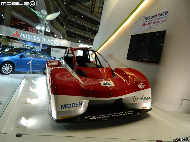 2014 Mitsubishi車展記者會....與伊林名模第一次的親密接觸