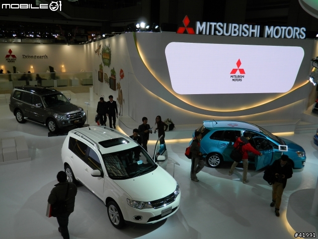 2014 Mitsubishi車展記者會....與伊林名模第一次的親密接觸