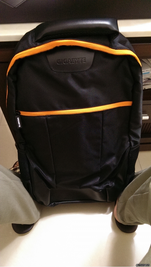 [資展] 遊戲筆電 P25K 簡單開箱