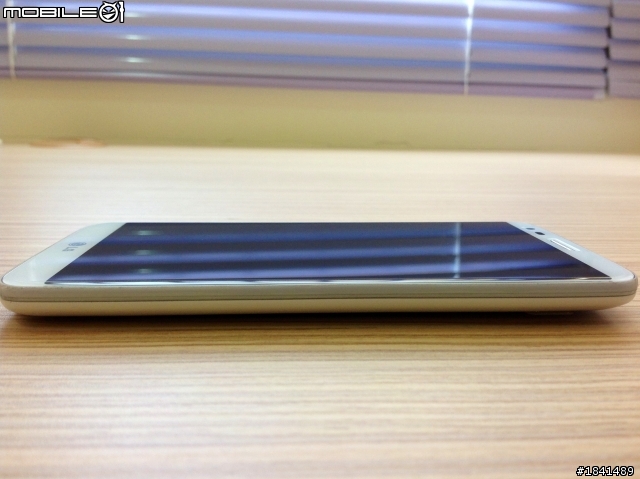 [簡易開箱] 高C/P值手機LG G2