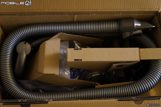 [開箱] Dyson DC48 吸塵器- 送給自己和老婆的耶誕禮物~~