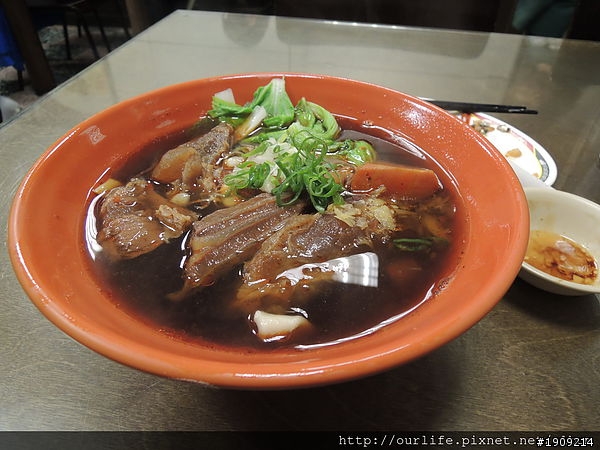 彰化．45年彈牙刀切牛肉麵