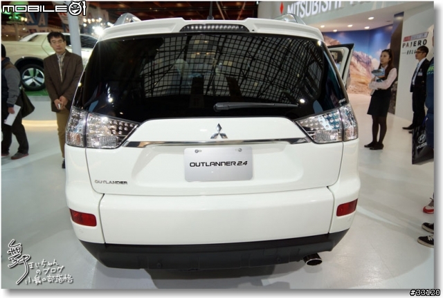 【2014台北車展】Mitsubishi車展特派員現場一直被擠到角落的側面報導